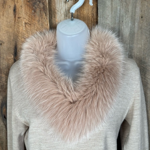 Belle Toujours Tan Wool Sweater from France with Fur Collar - size 1 X-Small - Picture 2 of 12